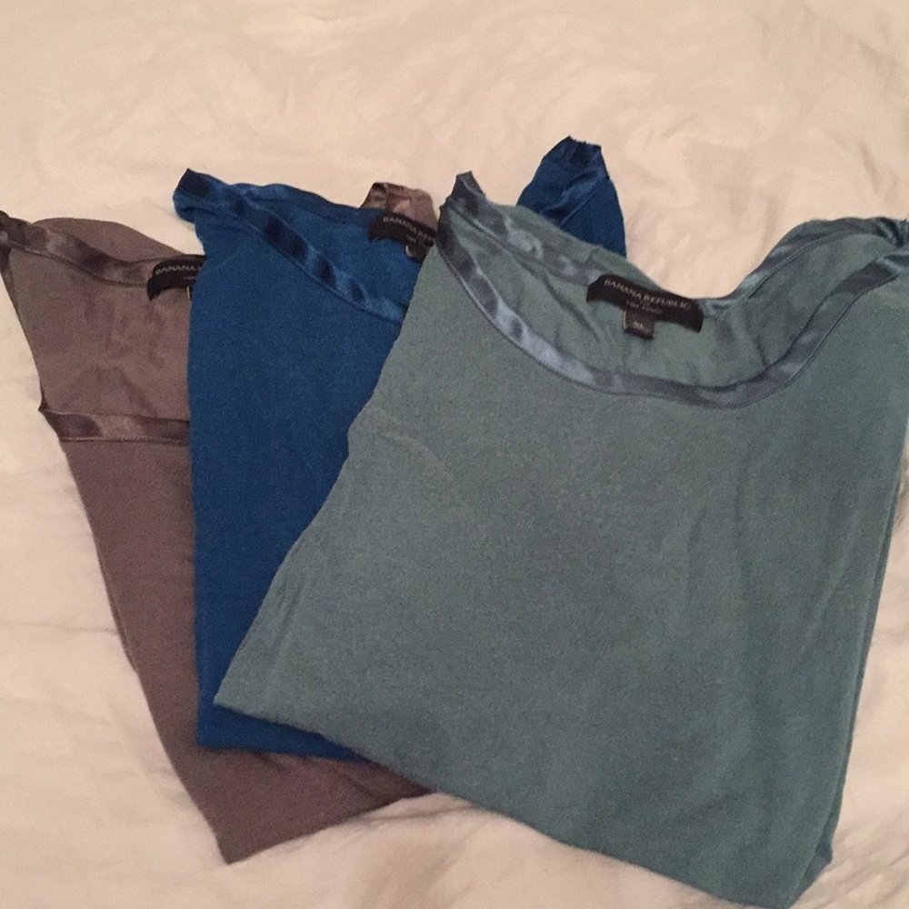 Banana Republic t shirts